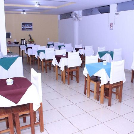 Flip Palace Hotel Buriti Alegre Buitenkant foto