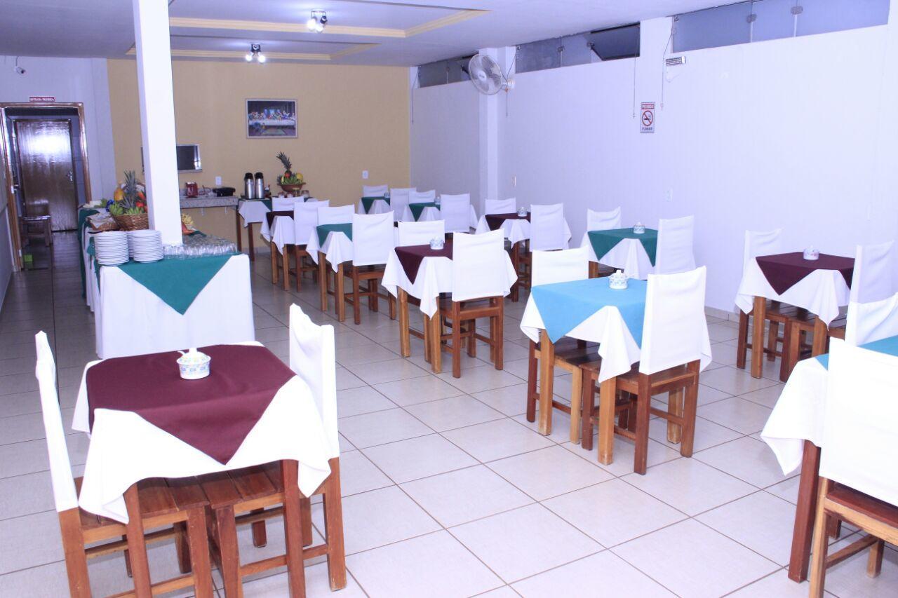 Flip Palace Hotel Buriti Alegre Buitenkant foto